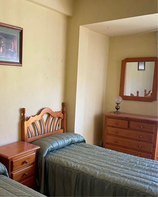 Conjunto 1 cama 90cm, mesilla, armario y espejo