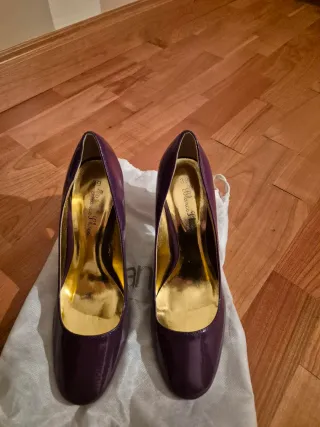 Zapatos de tacón color burdeos talla 39