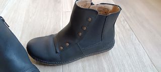 Botines Kickers Talla 36 Negro. Muy poco uso.