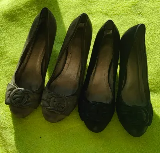 Zapatos de tacón negros y grises