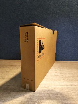 Portátil LENOVO Ryzen 3 IdeaPad IP1 15AMN7 de 15,6" y 256 GB