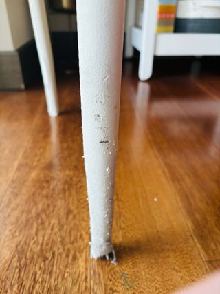 4 Sillas de comedor de piel blanca