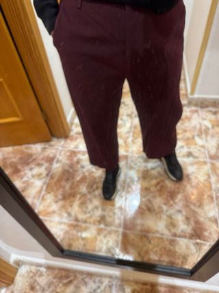 Pantalón Zara tela elástica granate