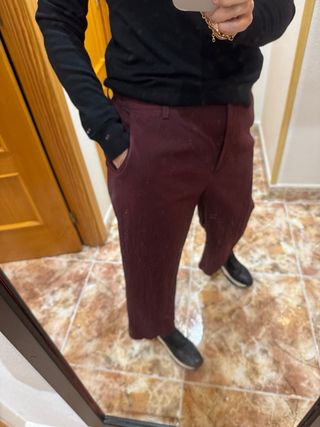 Pantalón Zara tela elástica granate