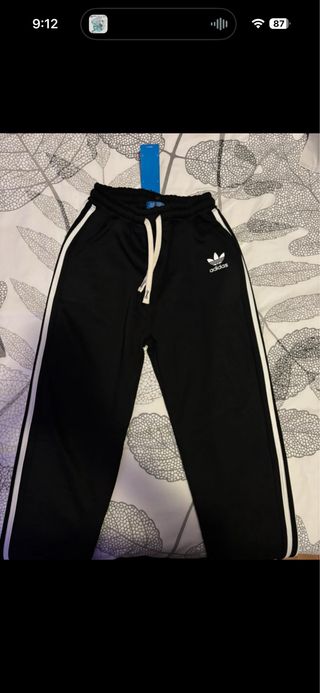 Pantalón chándal Adidas negro