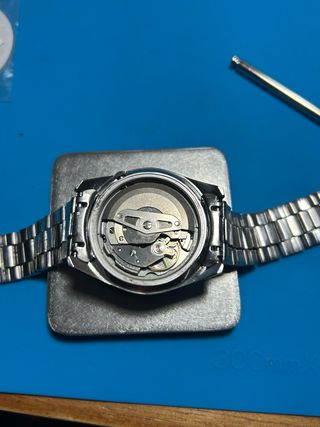 Reloj Seiko Automático Negro y Plateado
