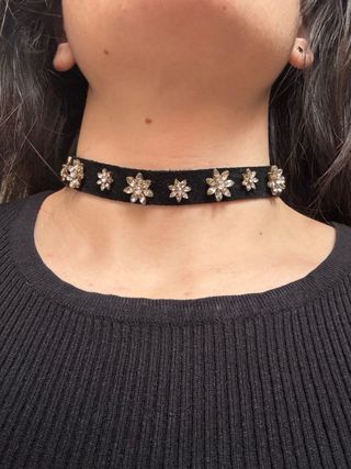 Gargantilla terciopelo Zara flores