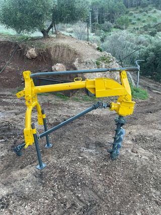 Barrena, Ahoyadora para tractor