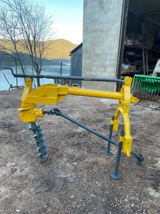 Barrena, Ahoyadora para tractor