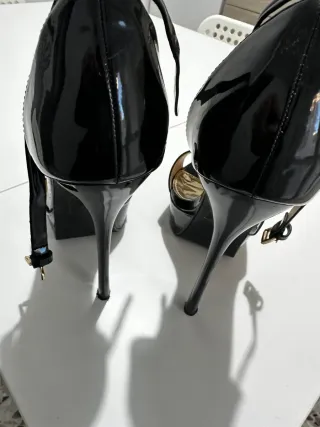 Scarpe con tacco nere e oro Tg 36