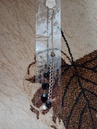 Collana lunga perline nere e perla