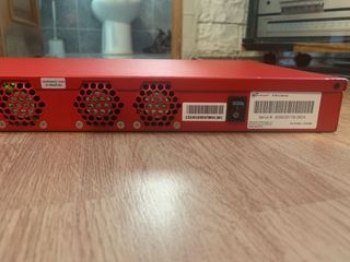 WatchGuard XTM 5 Series Firewall. Funciona bien