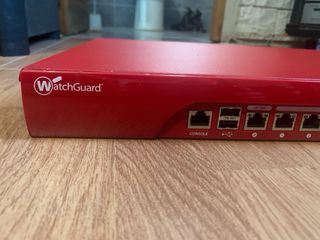 WatchGuard XTM 5 Series Firewall. Funciona bien