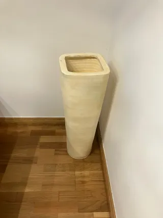 Vaso in pietra alabastro beige