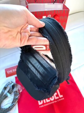 Bolso Diesel Negro con Logo Brillante