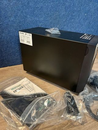 Online Xanto xst700 Fuente de alimentación ininterrumpida Incluye