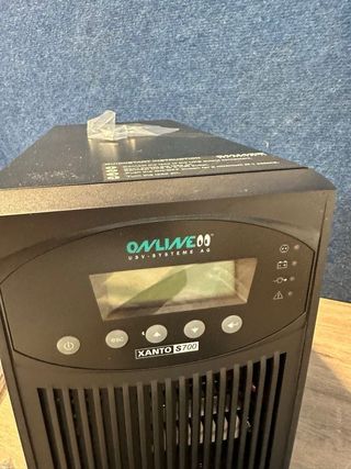 Online Xanto xst700 Fuente de alimentación ininterrumpida Incluye