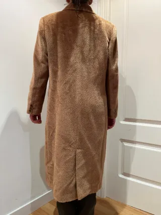 Abrigo  color Camel oversize 88% bayllama 12% lana