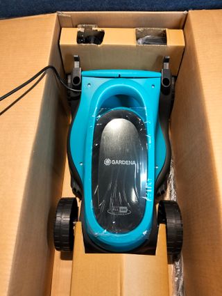 Gardena PowerMax 30/18V P4A Set Cortacésped a Batería