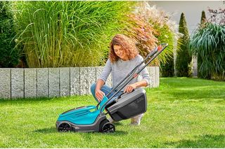 Gardena PowerMax 30/18V P4A Set Cortacésped a Batería