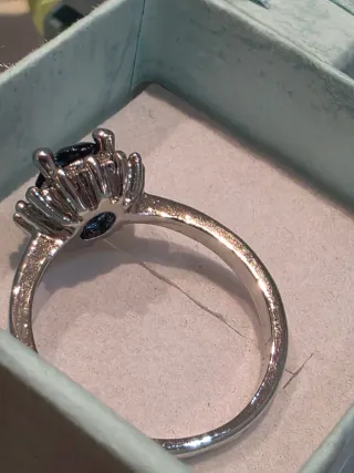 Anillo vintage con piedra azul