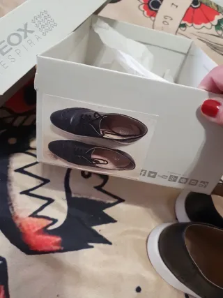 Zapatillas Geox Negras y Blancas