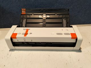 Escáner Brother ADS-1200 dúplex ADF USB portátil