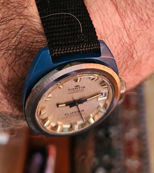 Reloj Fortis Flipper 20 ATM