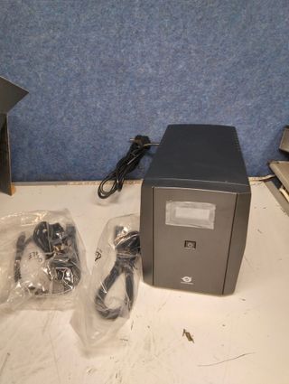 SAI Conceptronic ZEUS04EM 2200VA UPS Compacto 1320W