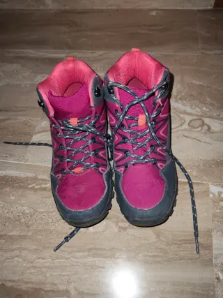 Botas de montaña niña rosa y gris