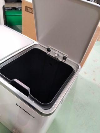 Cubo Basura Doble 2x30L Pedal Cierre Suave SONGMICS LTB60WT