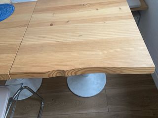 Mesa de madera maciza estilo bar