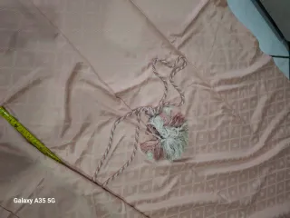 Tenda oscurante con drappo rosa