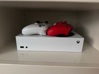 Xbox Series S 512GB SSD + 2 Mandos