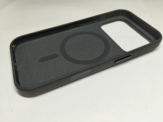 Apple Funda Trenzado Técnico MagSafe para iPhone 17 Pro – Negro