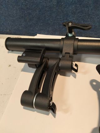 Soporte TV Mesa Giratorio 13–24″ Electro DH