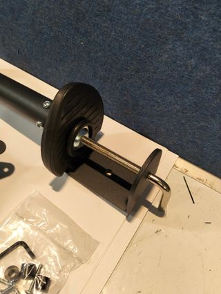 Soporte TV Mesa Giratorio 13–24″ Electro DH