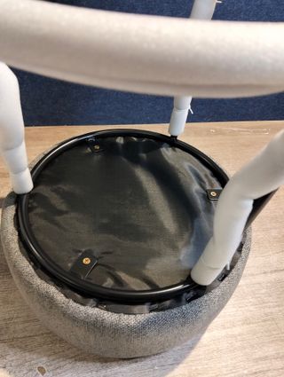 Otomana, tavolino da divano, poggiapiedi in tessuto grigio con gambe in metallo industriale