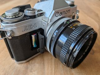 Canon AE-1 + Objetivo FD 50mm f/1.8 S.C.