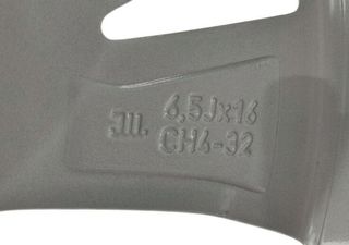 Llanta peugeot 2374928 98281855zv 2008 ii ud us uy