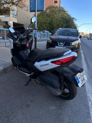 Yamaha XMAX 125