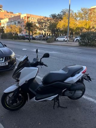 Yamaha XMAX 125