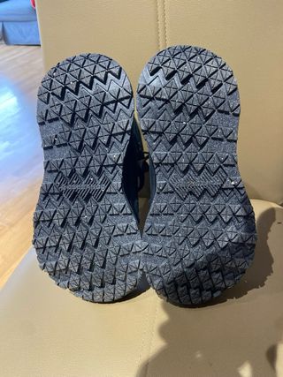 Converse plataforma negras impermeables T.35.5