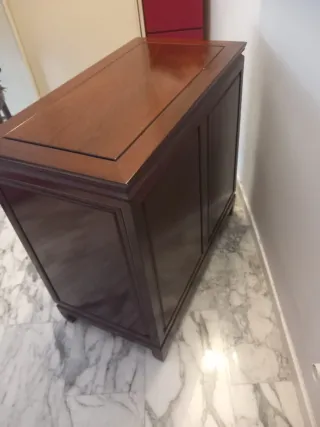 Cassettiera in legno massiccio