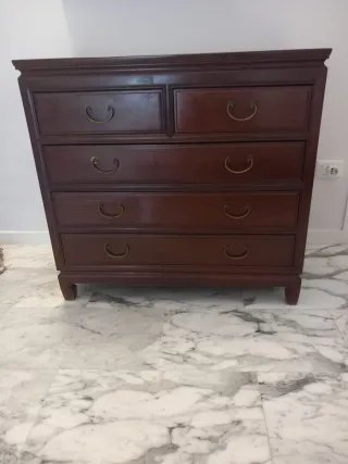 Cassettiera in legno massiccio