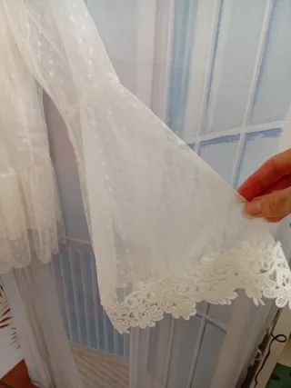 Blusa romántica blanca con detalles