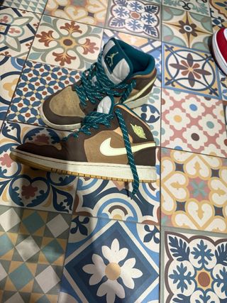 Jordan Banbas Marrones y Verdes