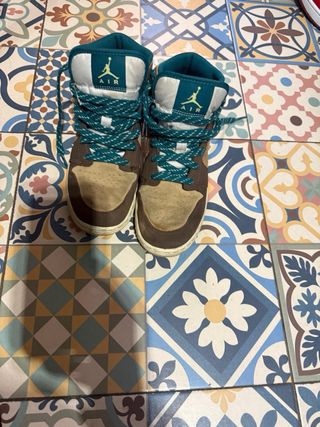 Jordan Banbas Marrones y Verdes