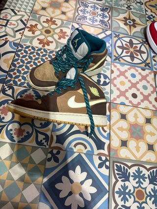 Jordan Banbas Marrones y Verdes