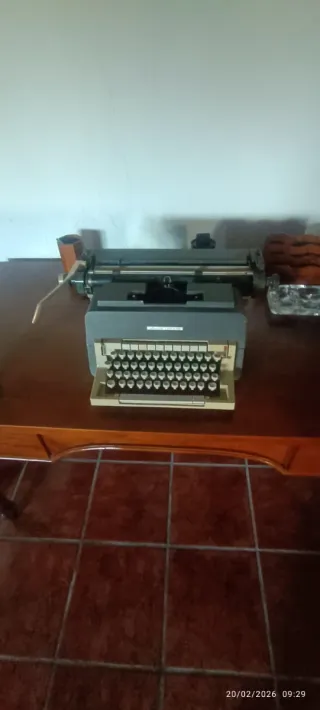 Olivetti LINEA 98 Máquina de escribir